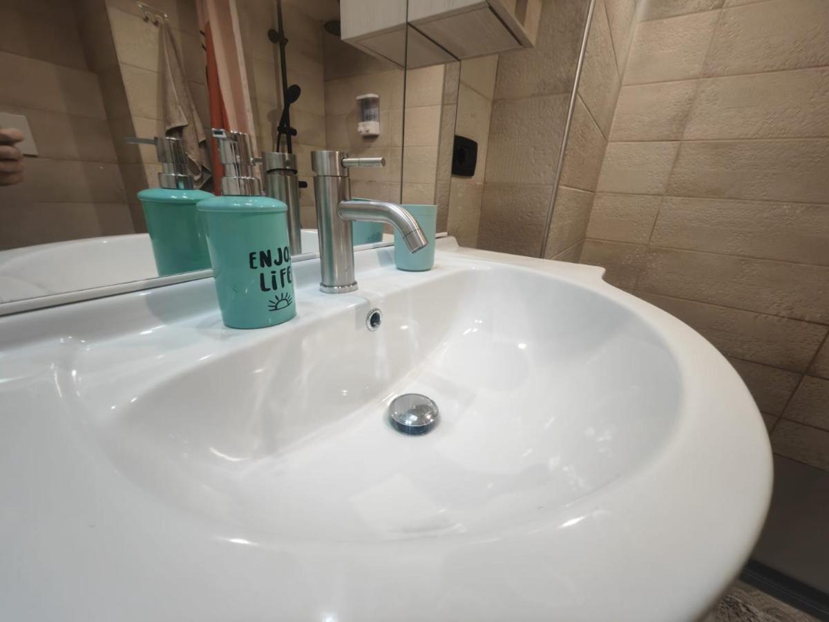 Mini Loft In Centro Apartment Бари Екстериор снимка